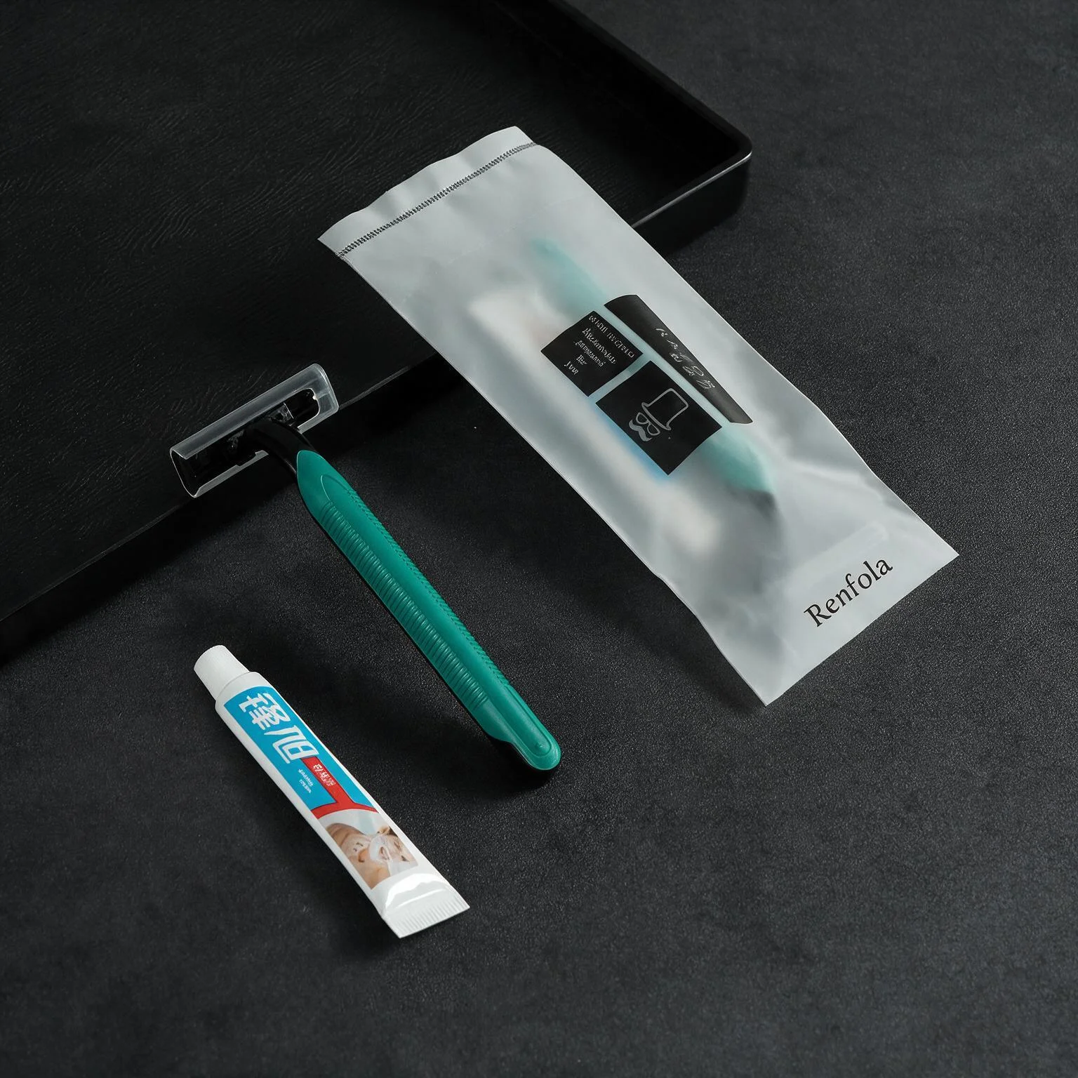 Renfola Frost Collection Hotel Razor, Twin Stainless Blade with 5g Shaving Cream