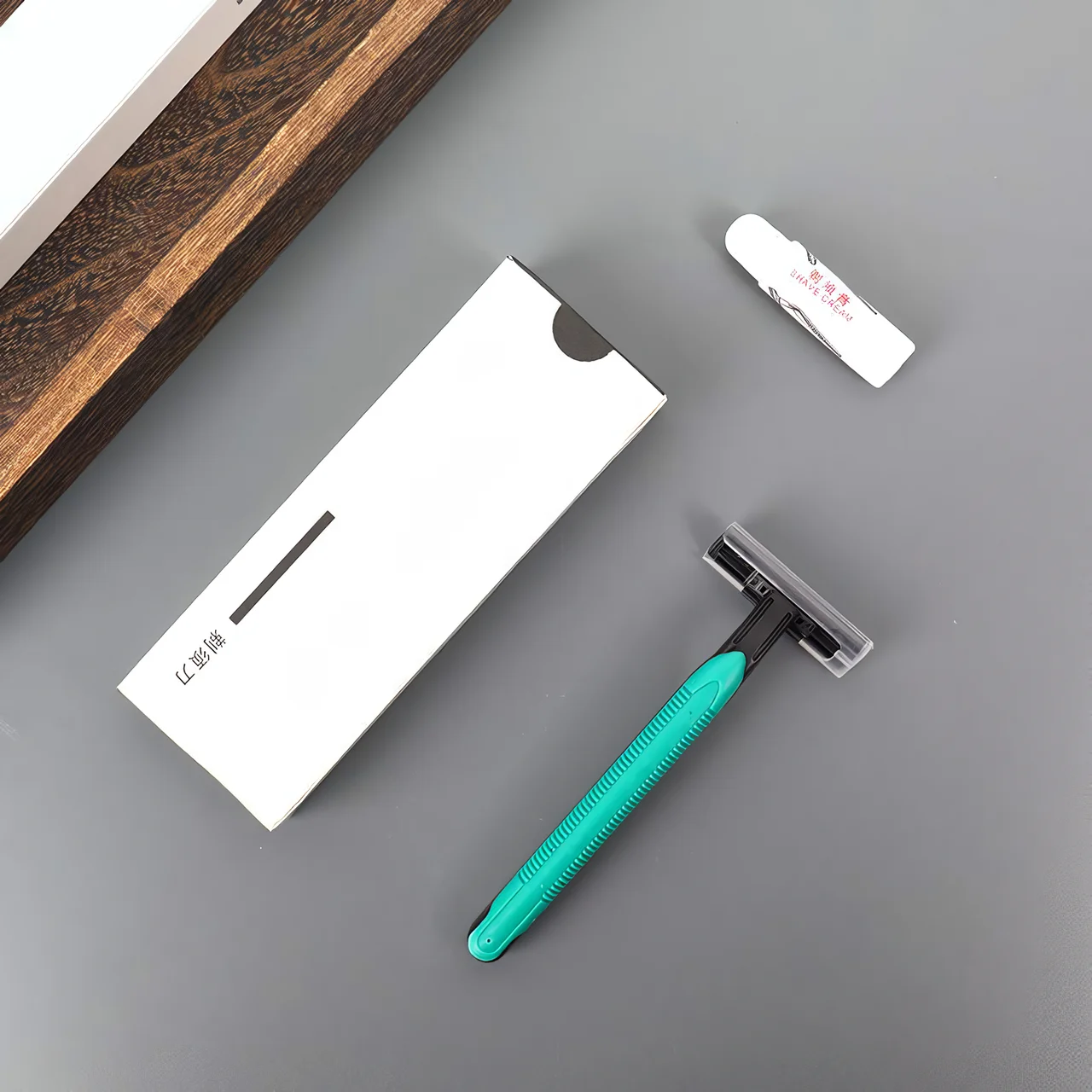 Renfola Urban Collection Hotel Razor, Twin Stainless Blade with 5g Shaving Cream