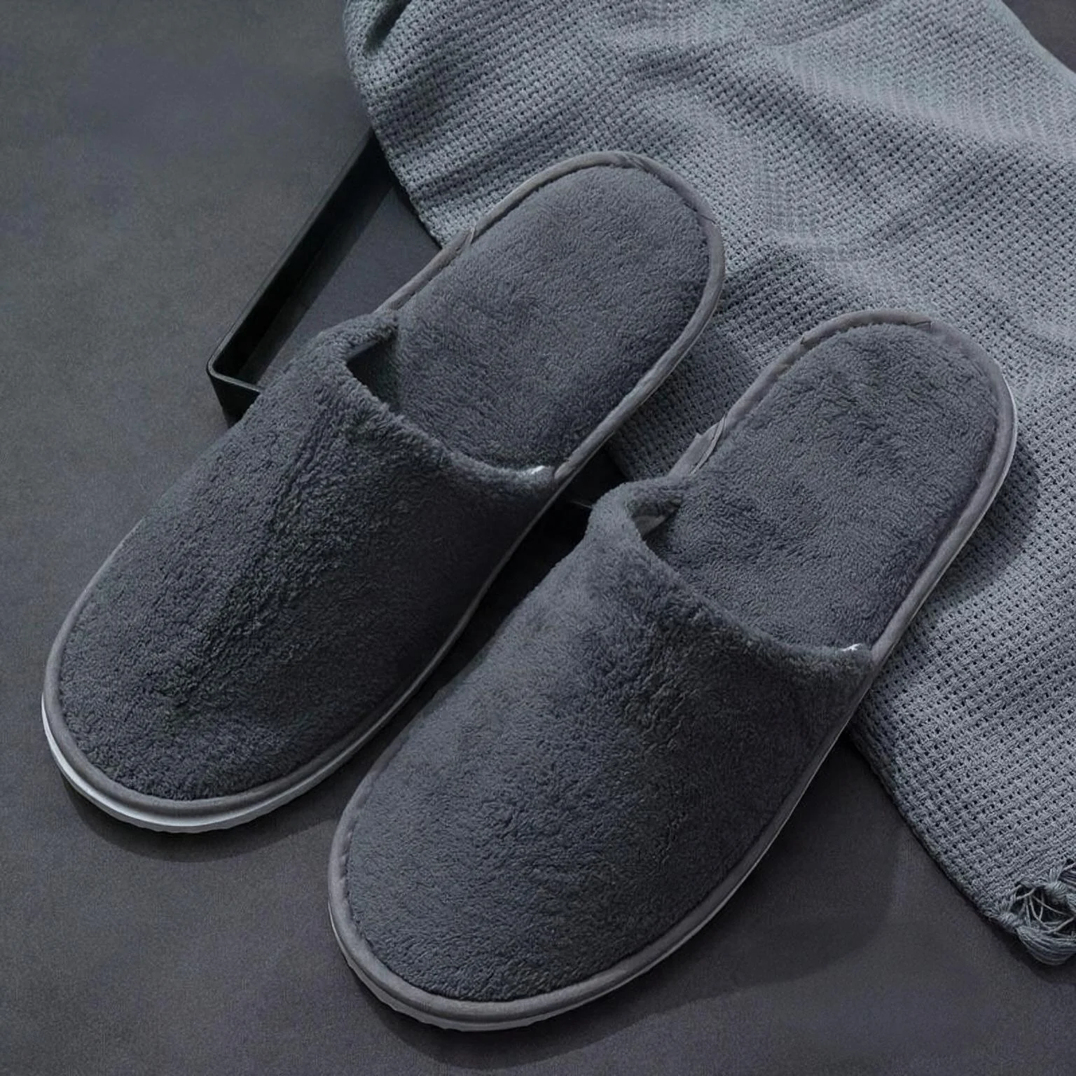Renfola Onyx Collection Closed-Toe Hotel Slippers, Charcoal Coral Fleece 28 x 11.5  (about EU 43)
