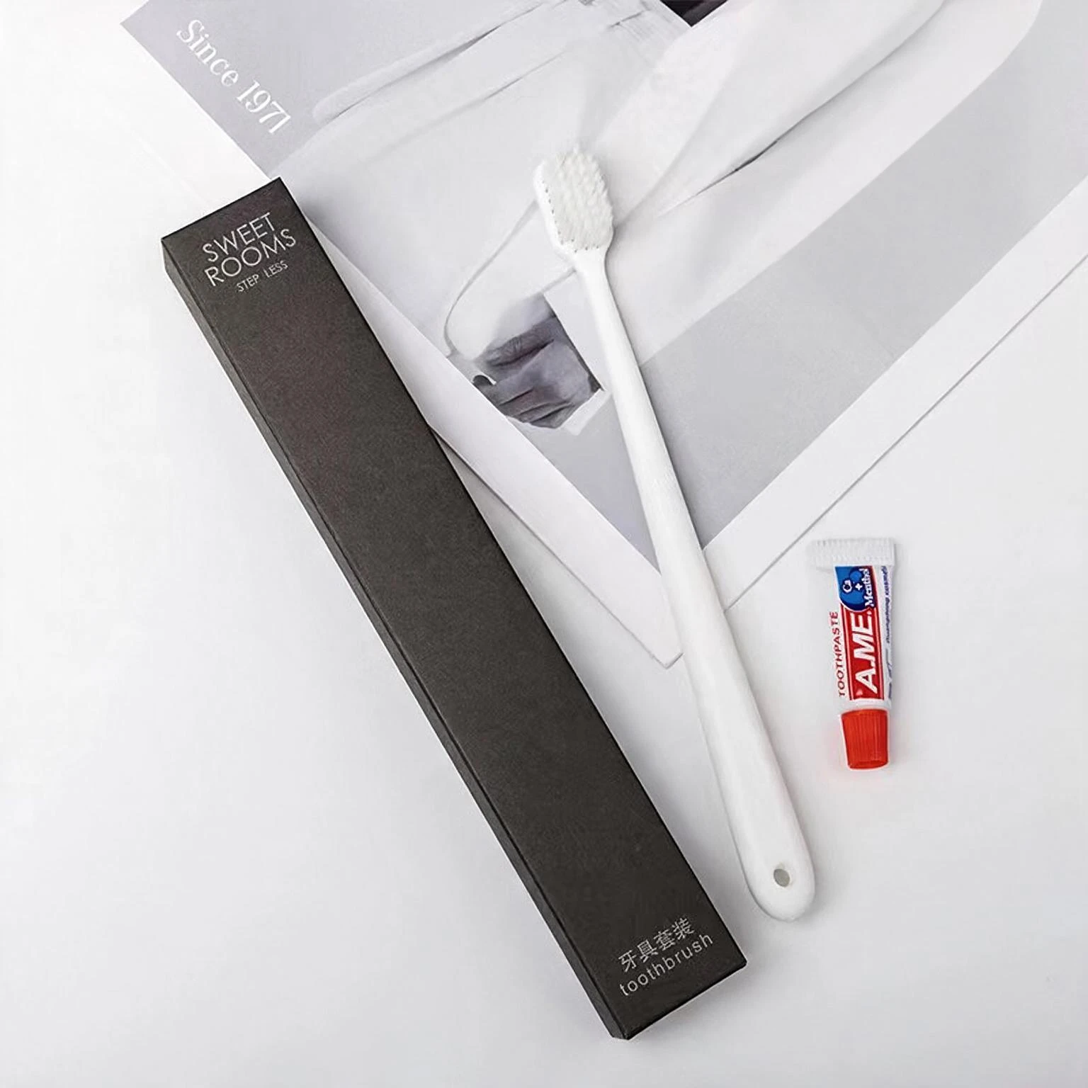 Renfola Maison Collection Hotel Dental Kit, White Handle with 3g Toothpaste